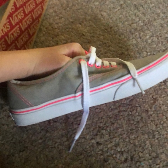 Pink and grey vans - Picture 2 of 6